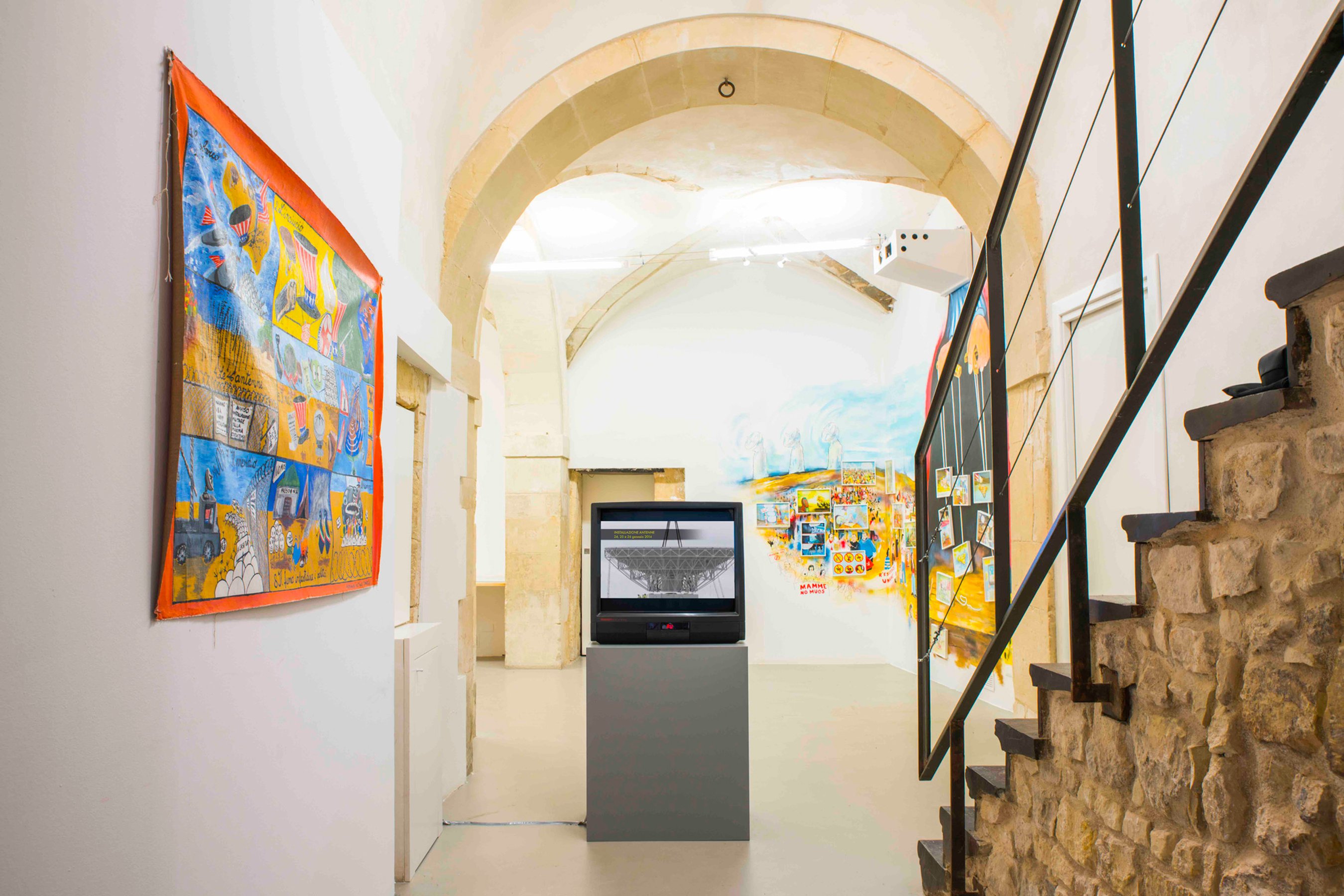 Artists Against Muos Installation view at Laveronica Arte Contemporanea, 2017 ph. Francesco Di Giovanni