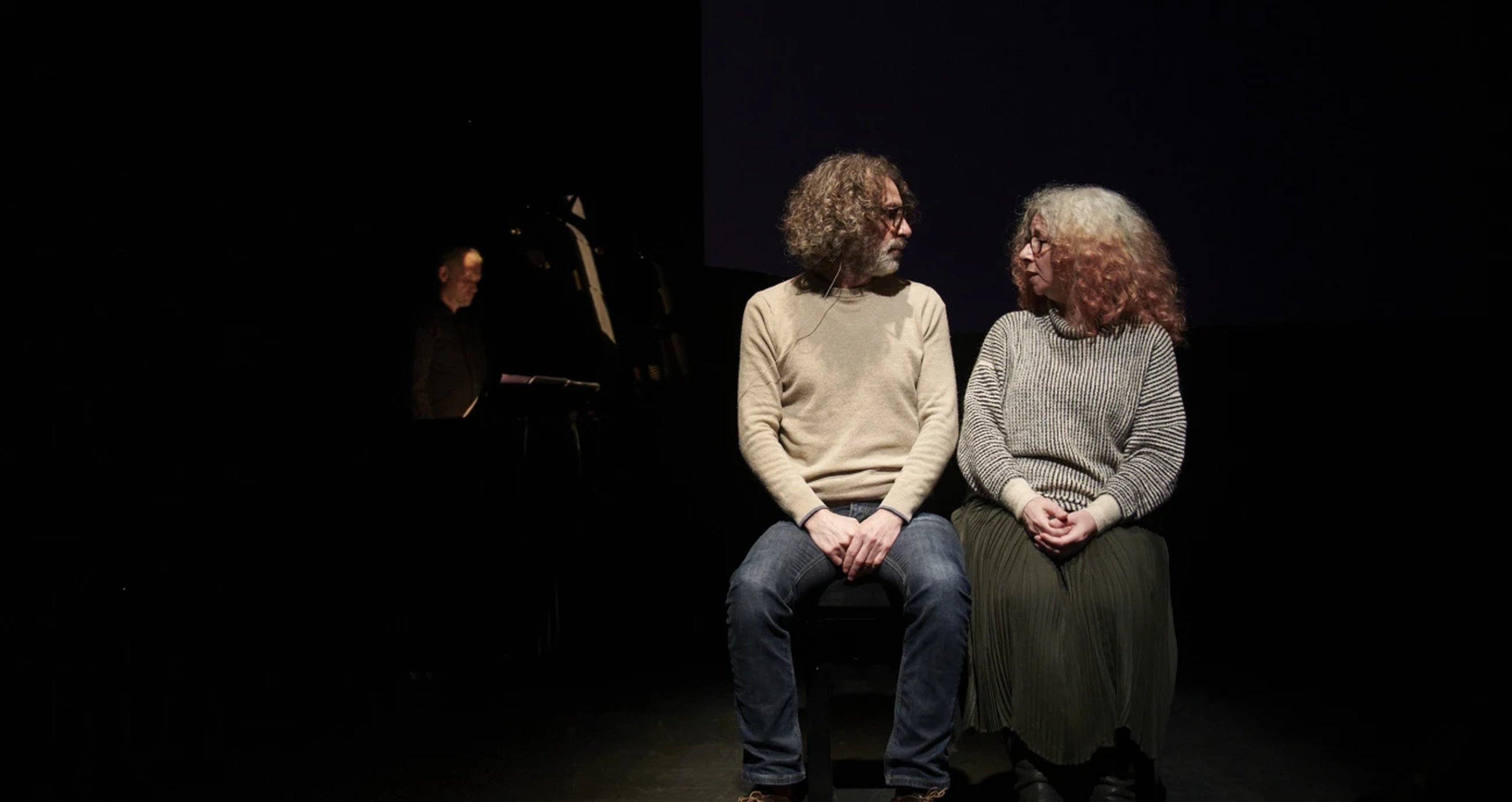 Lina Majdalanie & Rabih Mroué, Four Walls and a Roof, Lina Majdalanie & Rabih Mroué, Four Walls and a Roof,